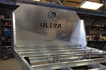 Laser cutting logo Coupe Laser Ultra